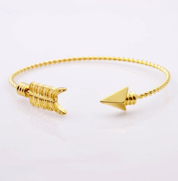 Arrow twisted arrow bangle front