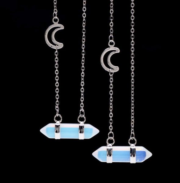crystal-pendant-moon-necklace