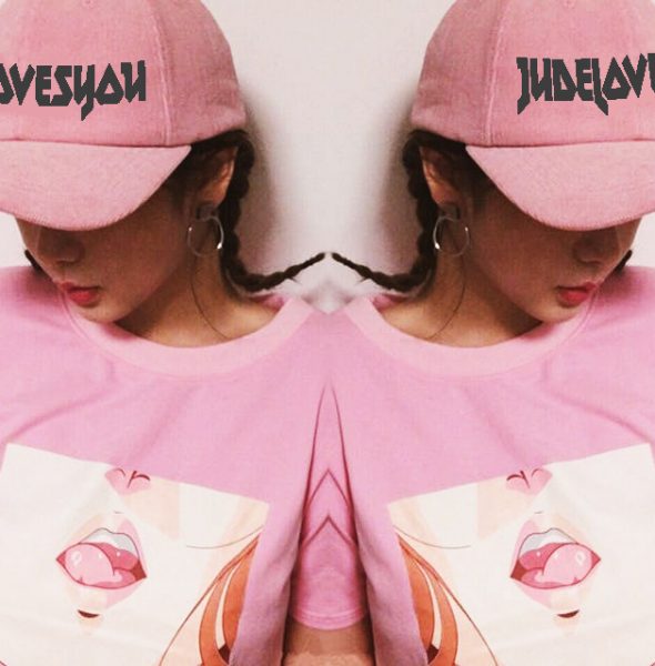 Pink Manga Mirror