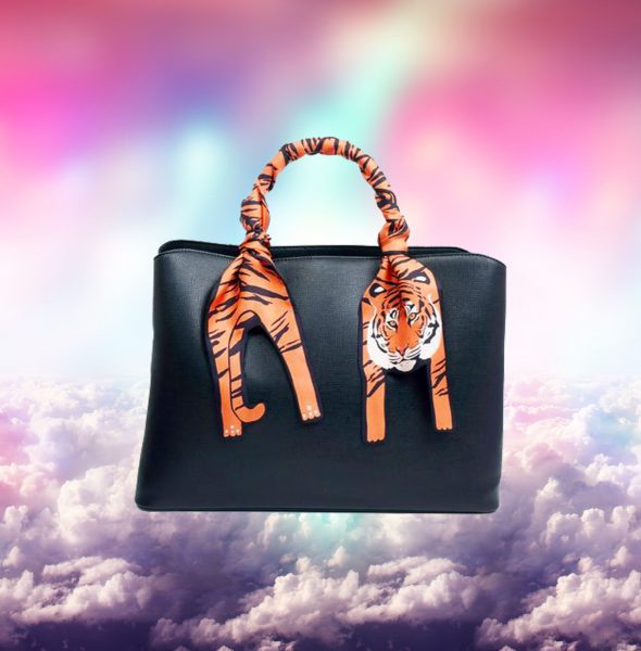 3 Tiger on bag